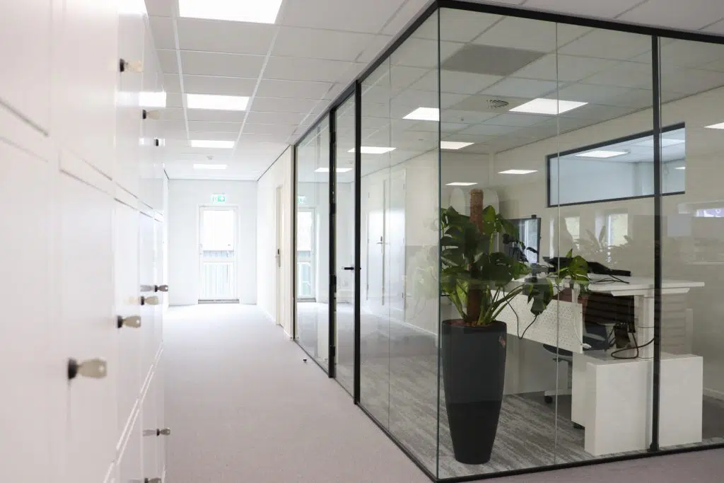 Hardglazen deuren - Glazen wanden
