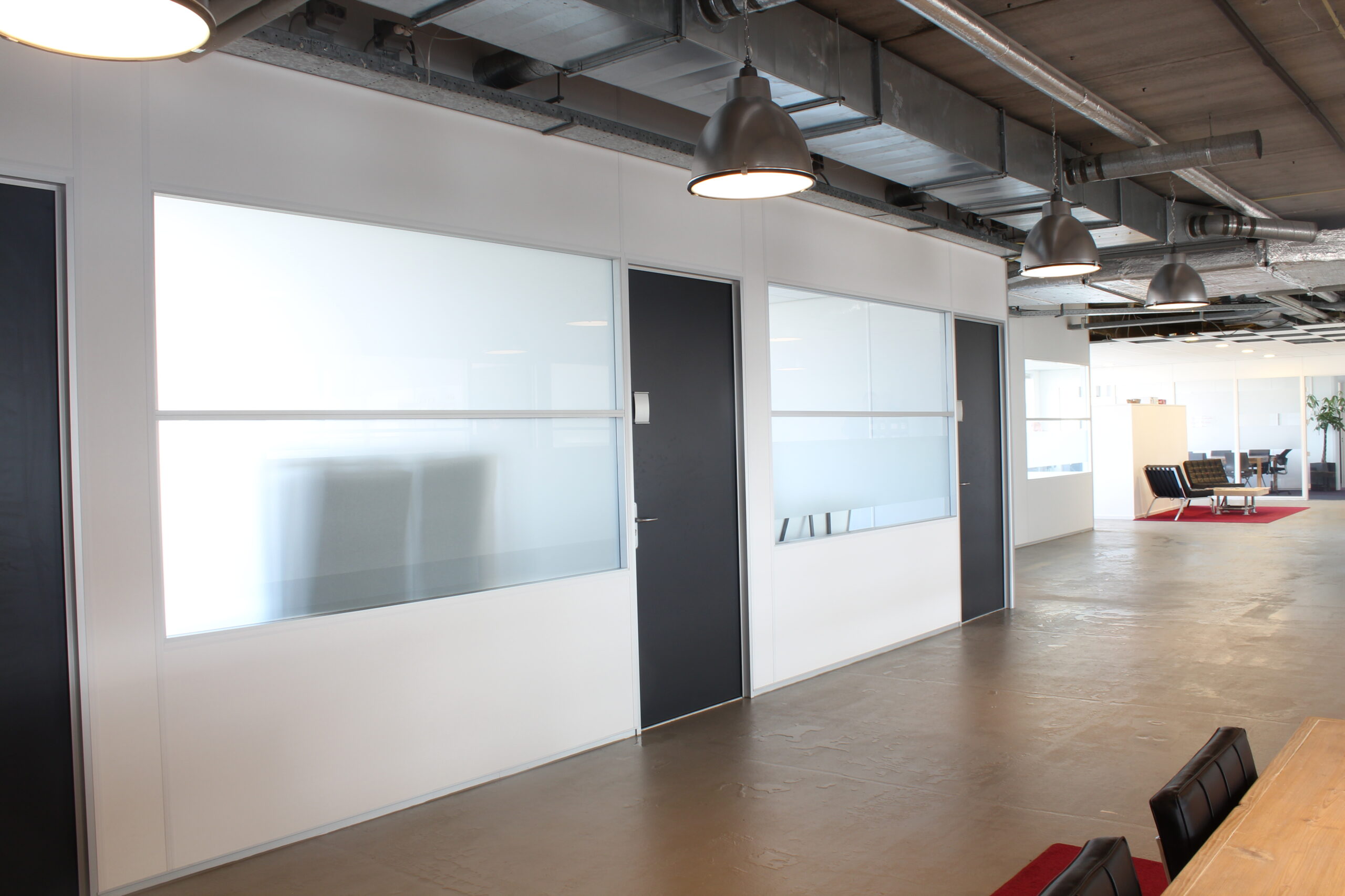 Systeemwanden plaatsen